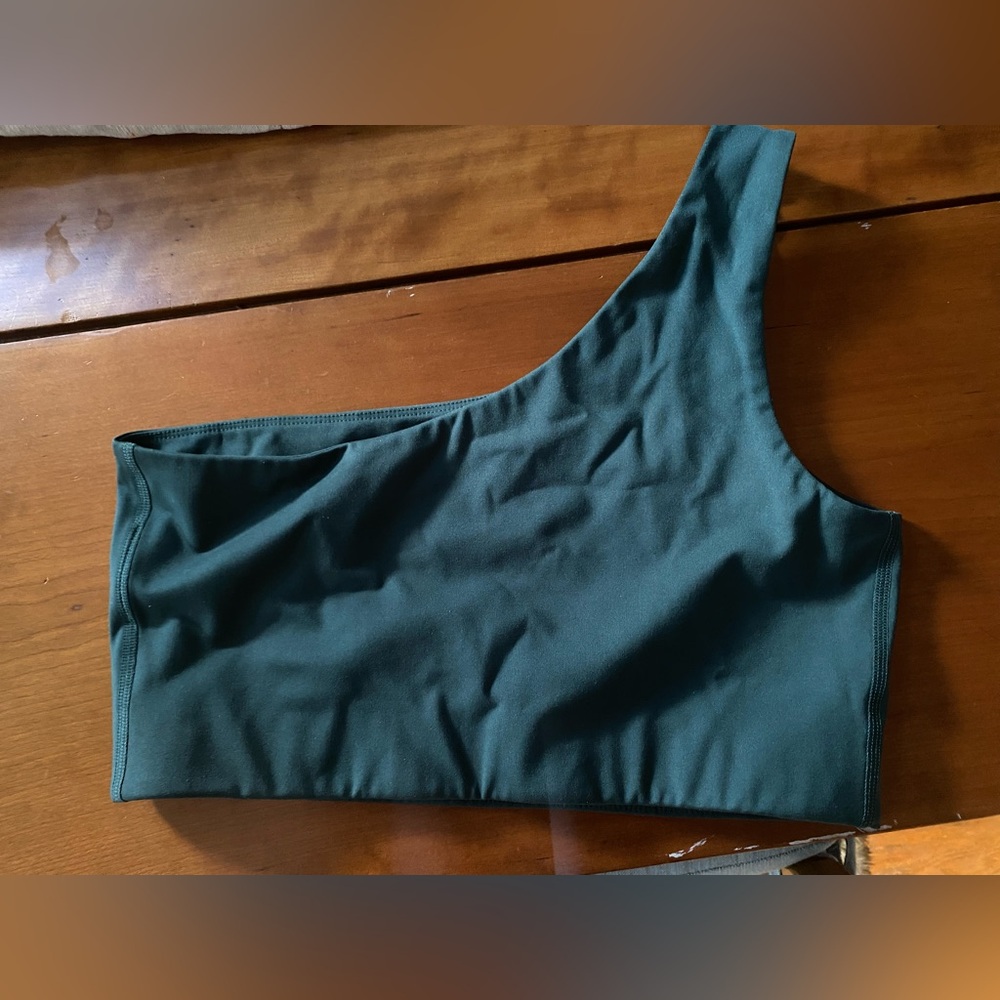 Girlfriend Collective Bianca One Shoulder Sports Bra in Moss
